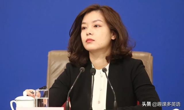 中美激烈交锋女翻译（中美交锋现场美女翻译火了）(5)