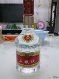 ​清香型白酒的口感上的特点(清香型白酒放多久口感最好)