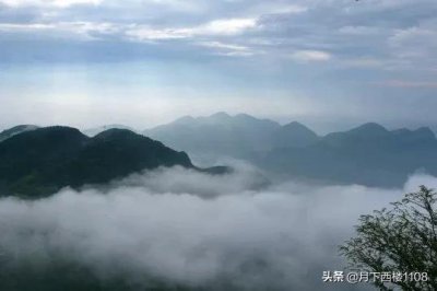 ​龙山县属于哪个市（湖南这个县设立不满300年，境内出土的文物却改写了中国的