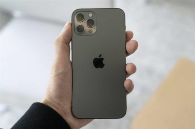 ​iphone家庭怎么从下拉页面清除(iphone打游戏时怎么隐藏底部横条)