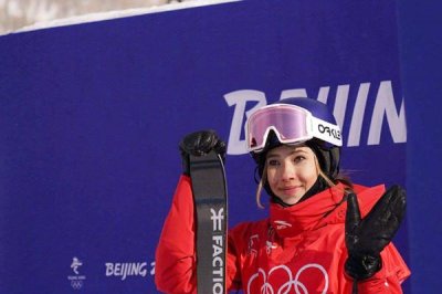 ​谷爱凌第三跳86.23分获得银牌 滑雪会不会晒黑