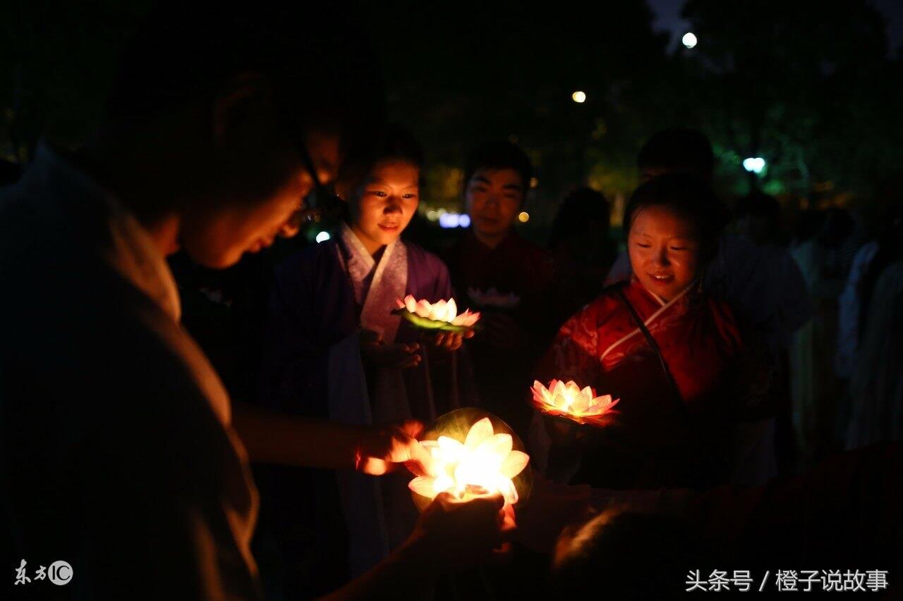 民间真实鬼故事：七月半帮人拉货却弄丢了，结果收到一把冥钞事件