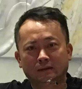 ​周立波与某某爱情故事被网友实锤, 胡洁忍不住点赞获五万评论