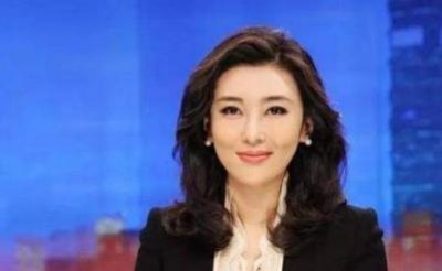 ​她是央视最美主持人，婚后生活很是幸福，如今40岁依然很美